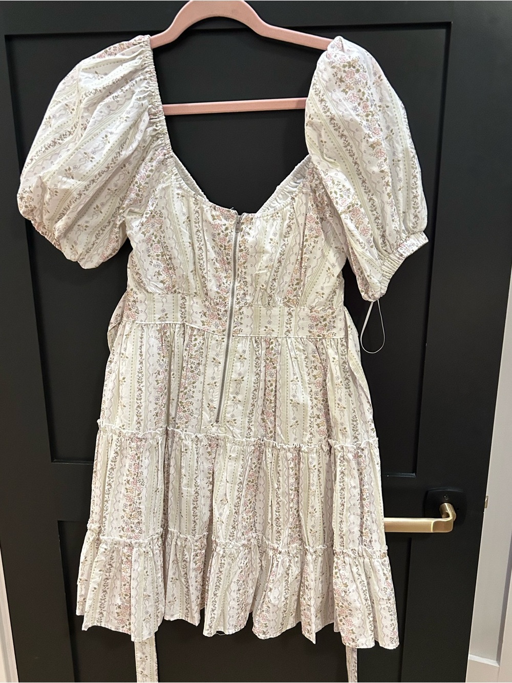 Floral Puff-Sleeve Tiered Mini Dress in Cream - Picture 2 of 7